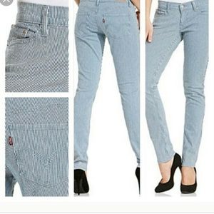 Levi’s Demi curve size 7m fits like a 28